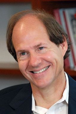 Cass Robert Sunstein