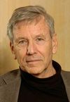 Amos Oz