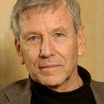 Amos Oz